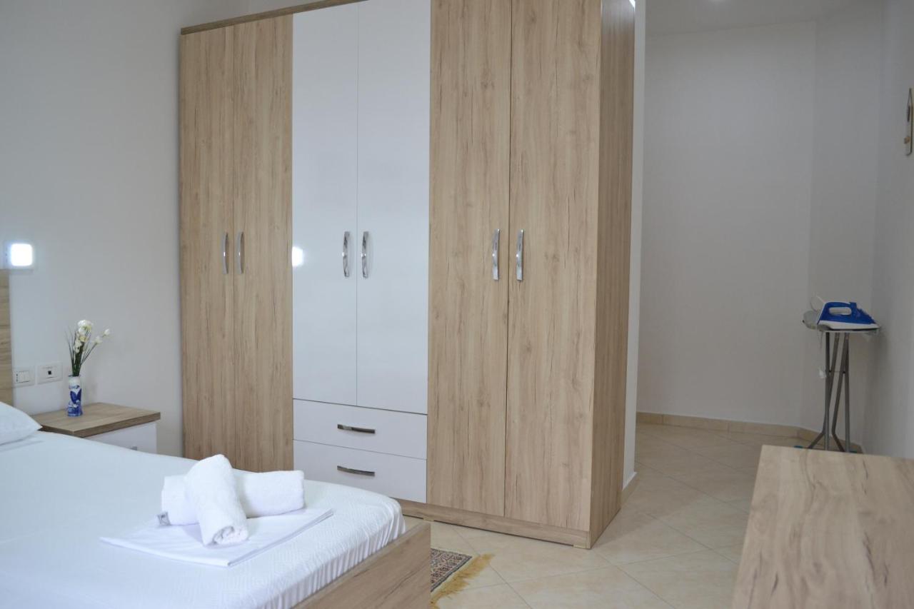 Flowers & Green 2 Bedrooms Apartment & Box Garage Vlorë Eksteriør billede
