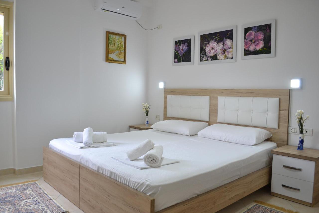 Flowers & Green 2 Bedrooms Apartment & Box Garage Vlorë Eksteriør billede
