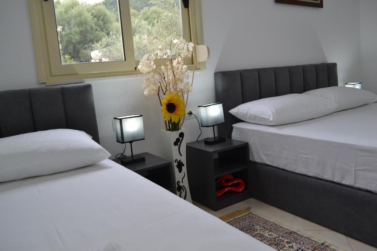 Flowers & Green 2 Bedrooms Apartment & Box Garage Vlorë Eksteriør billede
